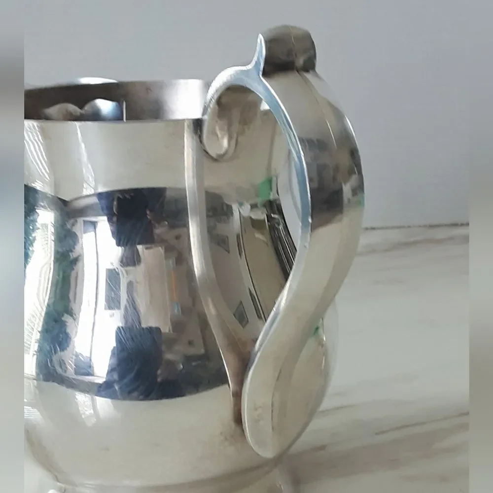 ONEIDA SILVERSMITH Silver Plated Pot Belly Body Footed Water Pitcher - MCM